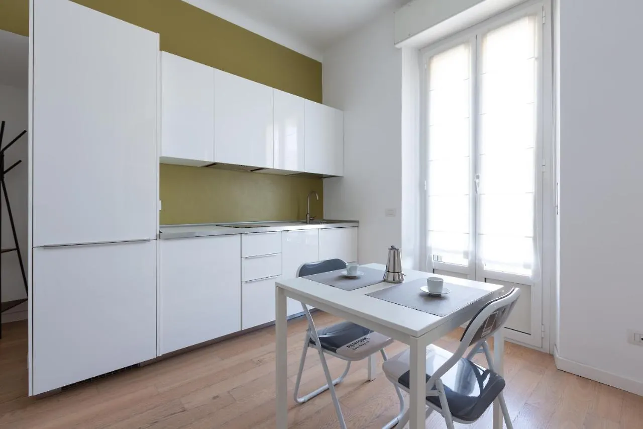 Porta Nuova Bright Studio With Balcony Milan 0*,  Italie